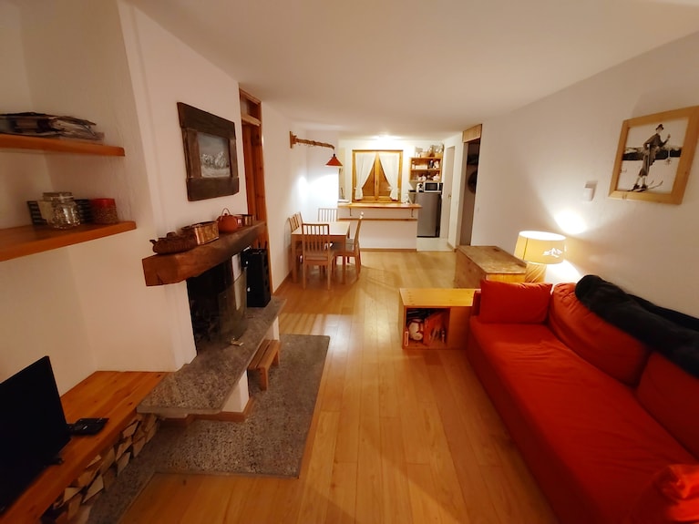 Peaceful 2-bedroom Apartment 5 Minute Walk From The Ski Slopes And Town Center - La Thuile