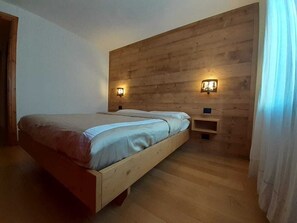 2 bedrooms, Internet, bed sheets - Peaceful 2-bedroom apartment 5 minute walk from the ski slopes and town center (La Thuile)
