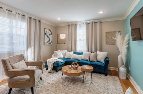 Cozy 2-bedroom condo in charming Memphis with FREE parking