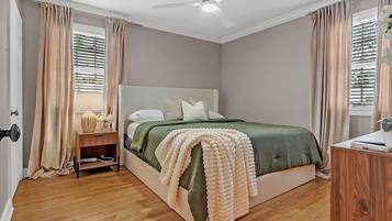 2 bedrooms, iron/ironing board, WiFi, bed sheets