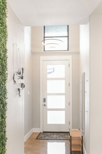 The Denison Hub: Lake, Choctaw, Arcade, EV, Patio! 🏡