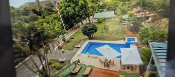 Cozy 1-bedroom house in perfect Savegre with AC, 5 minutes from Dominical Beach