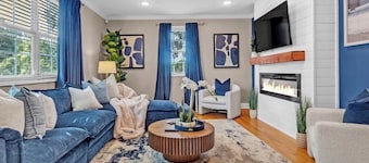 Stylist 2-bedroom Condo with FREE PARKING in vibrant Memphis