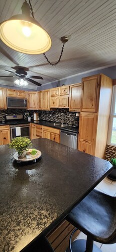 Lovely King Ensuite bungalow