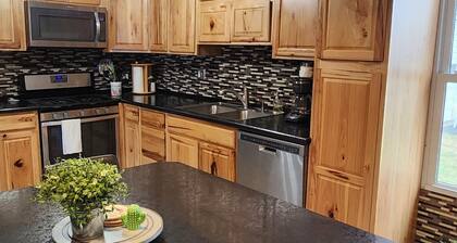 Lovely King Ensuite bungalow