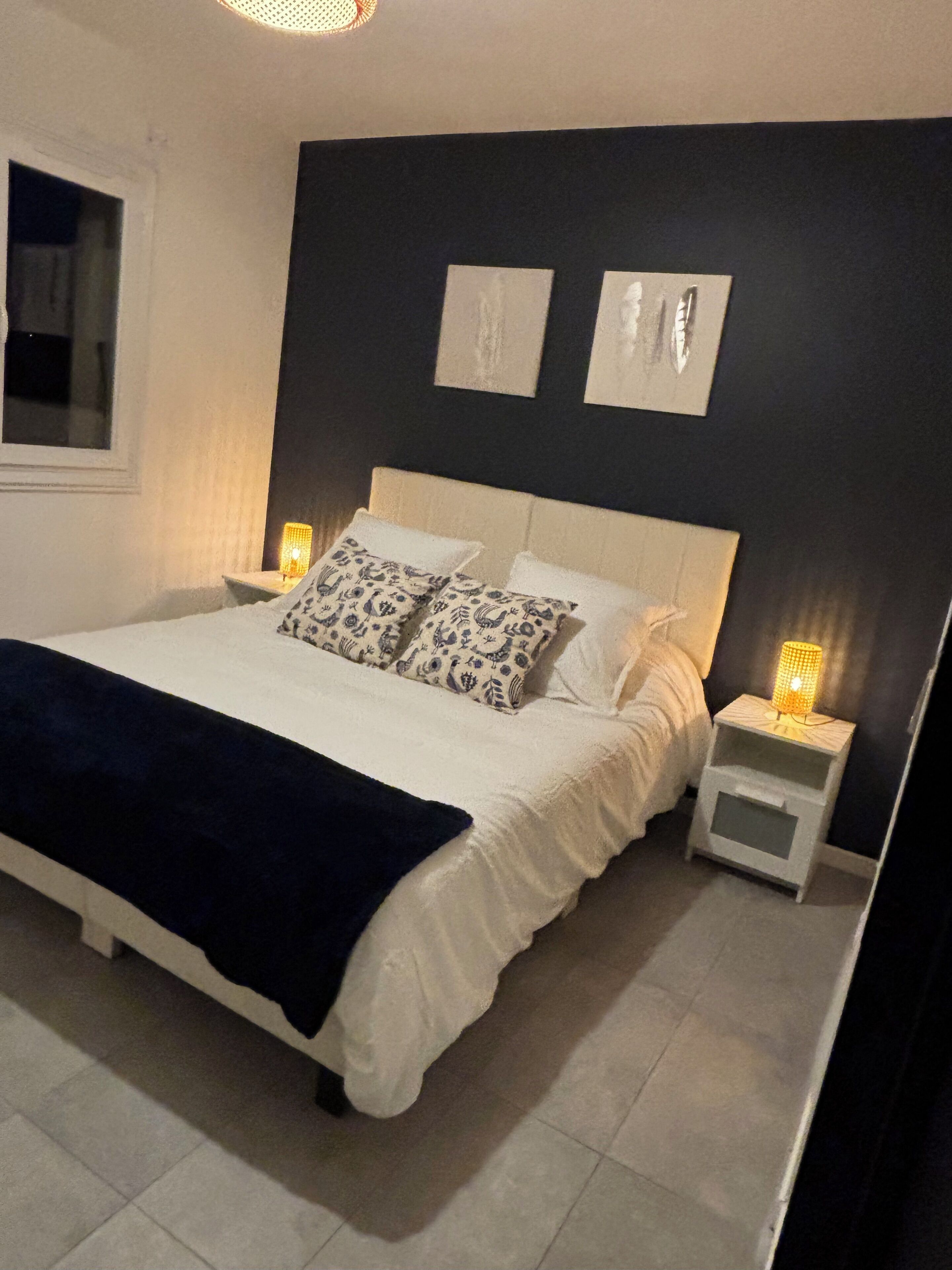 Fer et planche à repasser, Wi-Fi, draps fournis