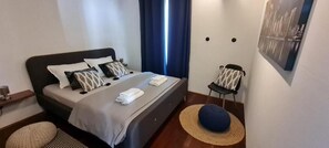Apartament clàssic, pati, vistes al jardí | Cortines opaques i habitacions insonoritzades 