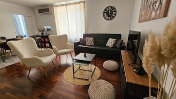 Leilighet – classic, terrasse, hageutsikt | Oppholdsområde