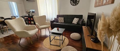 Classic-Apartment, Terrasse, Gartenblick | Wohnbereich