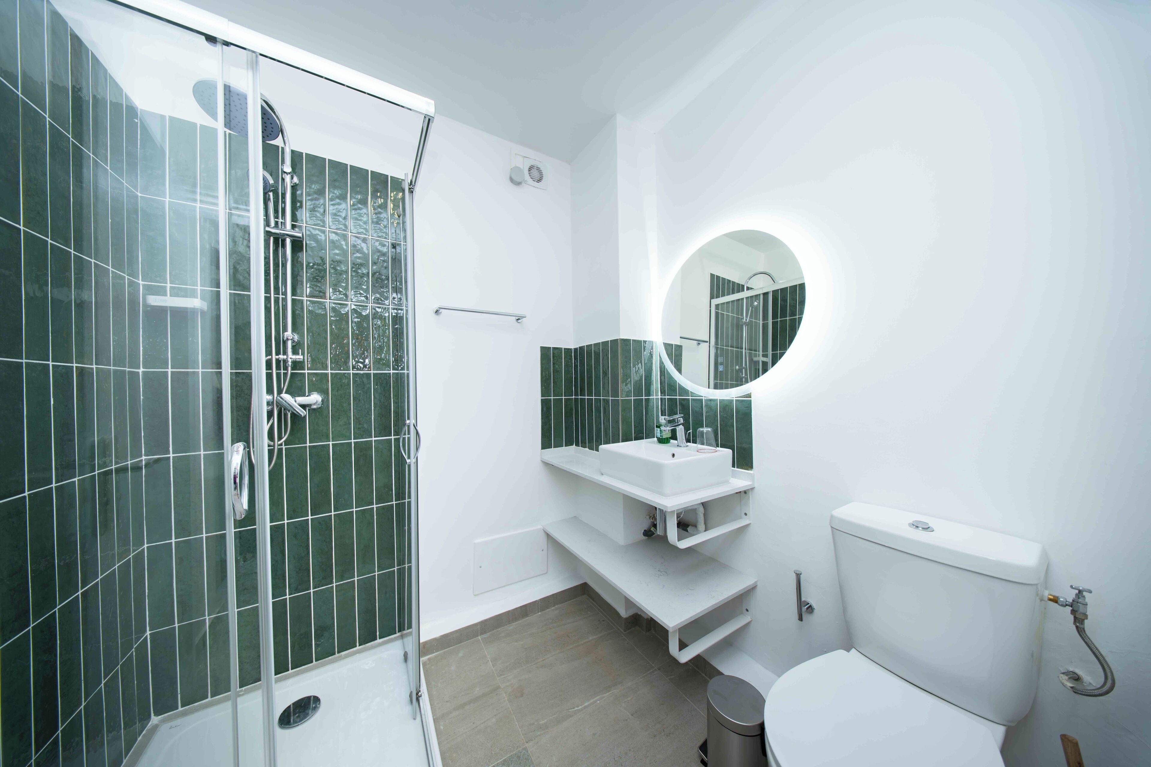 Appartement Deluxe, 1 grand lit, balcon | Salle de bain