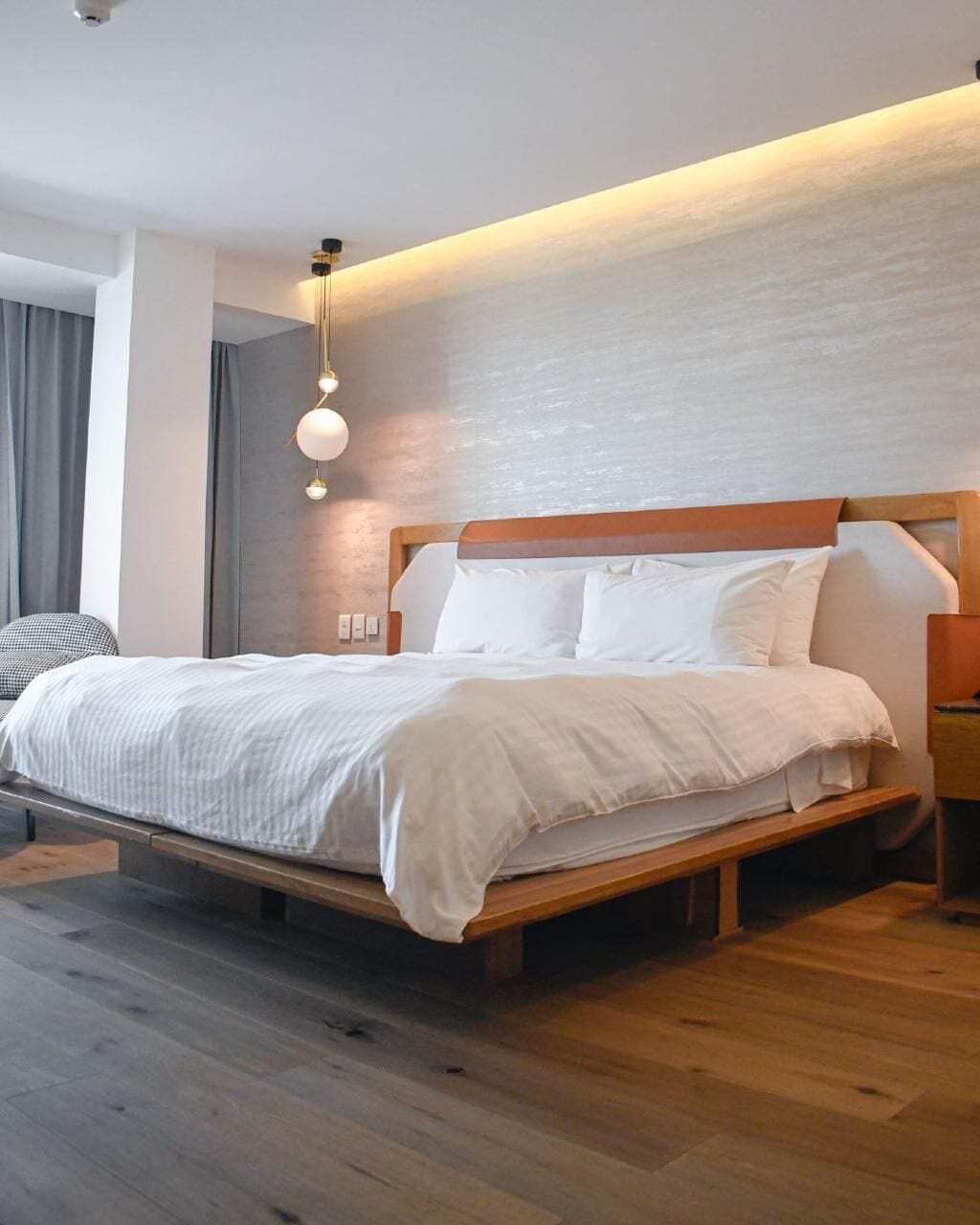 Presidentiële suite, balkon, uitzicht op stad | Een kluis op de kamer, een strijkplank/strijkijzer, gratis wifi