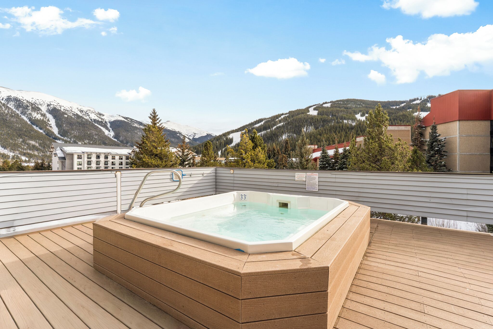 Condo (3 Bedrooms) | Exterior