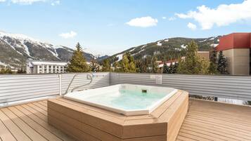 Condo (3 Bedrooms) | Exterior