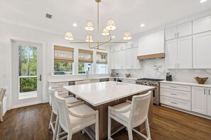 Fridge, microwave, oven, stovetop - Seacrest Beach Home, Private Pool, Walk to Beach, Near Alys Beach and Rosemary B (Inlet Beach)