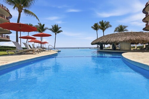 Beautiful 4 bdm Ocean Front Condo at Vivo Resorts