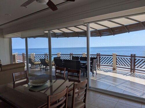 Beautiful 4 bdm Ocean Front Condo at Vivo Resorts