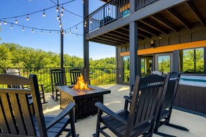 Terrace/patio - Firefly Lodge – Pool, Hot Tub, Theater & Resort | Pigeon Forge Cabin Sleeps 18 (Sevierville)
