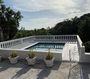 Pool - Superstar Living - Room#04 with AC : Queen bed with Balcony & sea view (Treasure Beach)