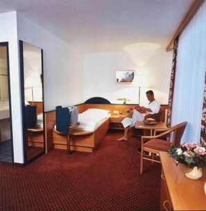 Single Room, Hill View - EVIVA im Parkhotel zur Klause (Bad Hall)
