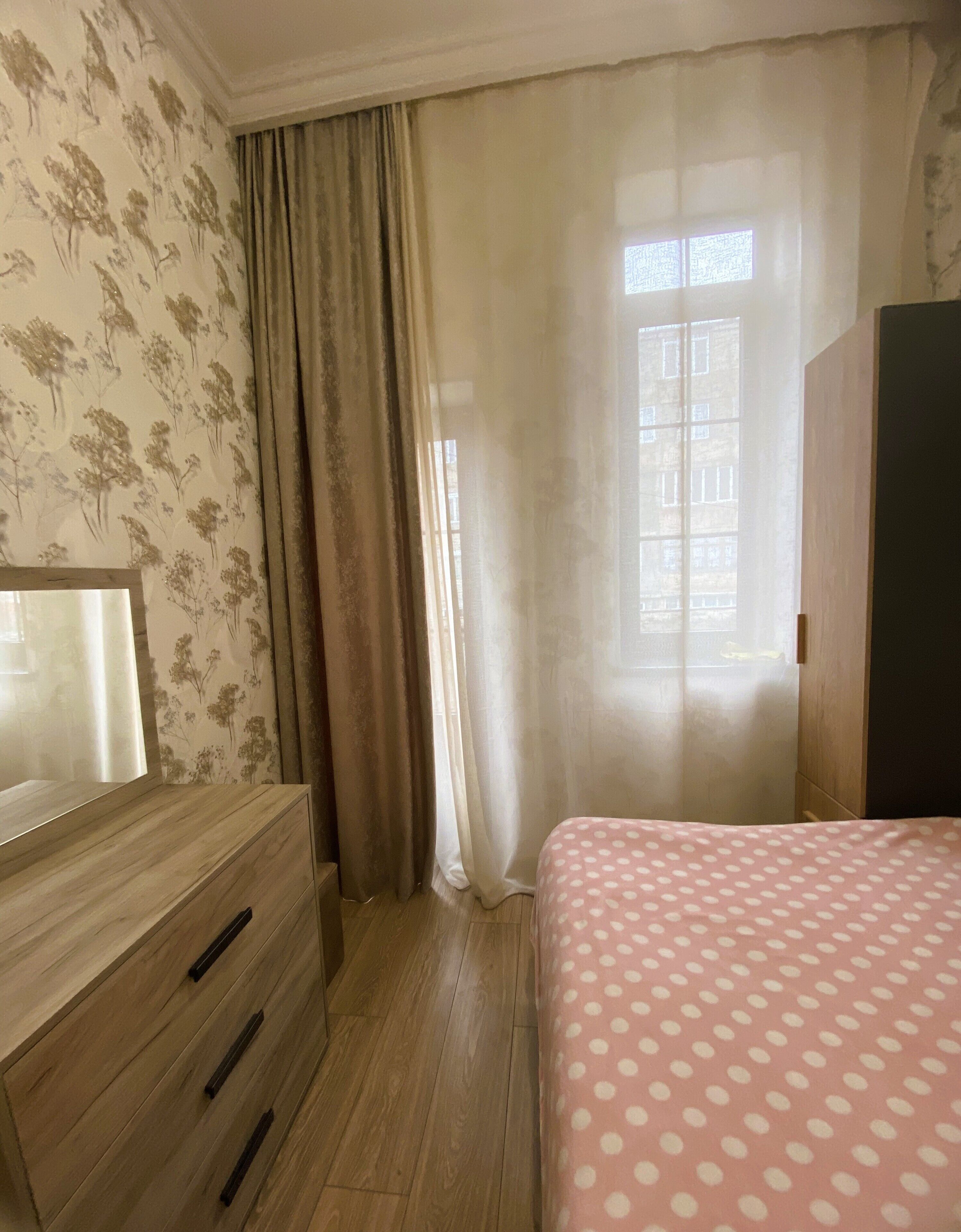 2 slaapkamers, een strijkplank/strijkijzer, gratis wifi, beddengoed