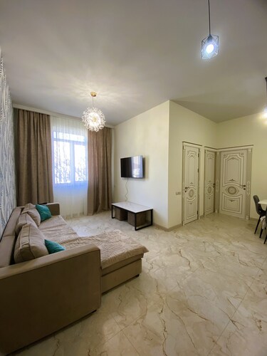 S-Van Cozy Home: Stylish 2-Bedroom Gem in Heart of Sevan
