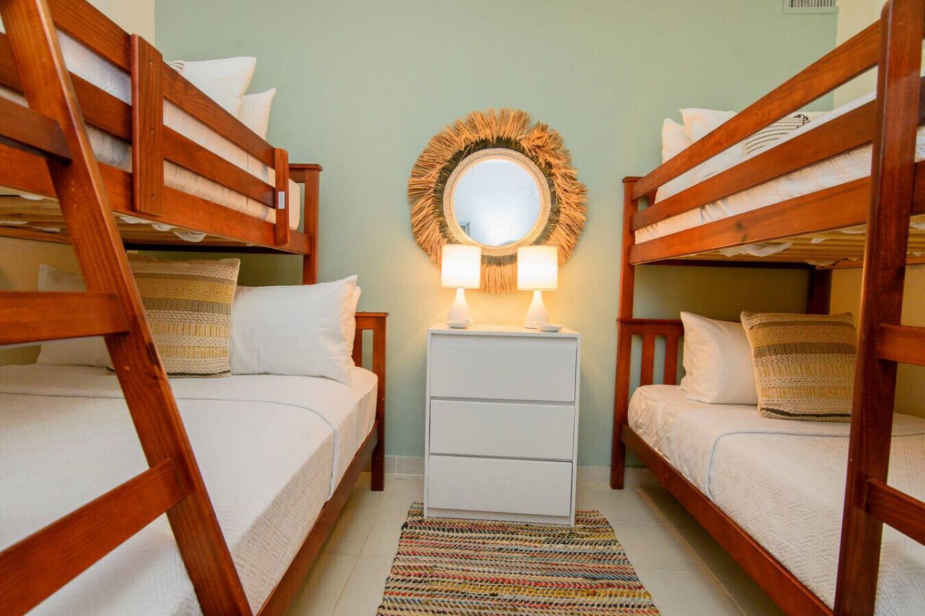 熨斗/熨衫板、Wi-Fi、床單