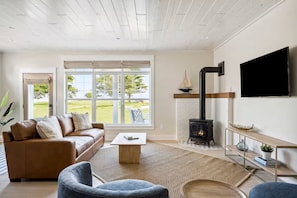 Fernseher, Kamin
