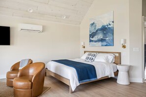 WiFi, bed sheets - #2 Blue Lakeview Suite B (Garrison)
