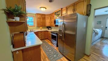 電子レンジ、オーブン、コンロ、食器洗い機