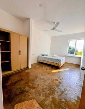 4 bedrooms, WiFi, bed sheets - House near the beach. Come with the whole family to enjoy! (Brisas de Zicatela)