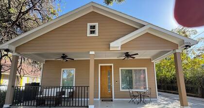 Beautiful 3-bedroom house near Downtown Fort Worth & Stockyards