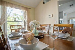 Dining - Family-Friendly 4BR Private Pool Minutes to Disney (Kissimmee)