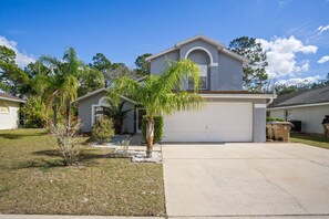 Exterior - Family-Friendly 4BR Private Pool Minutes to Disney (Kissimmee)