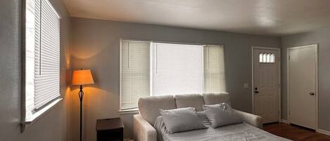 Strykejern/-brett, wi-fi og sengetøy