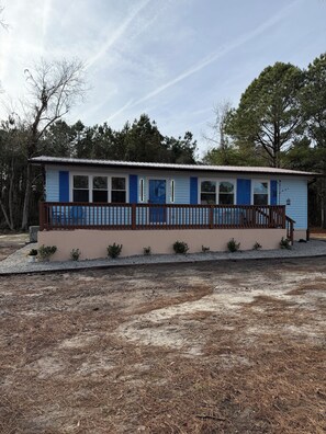 Exterior - 3-bedroom house in tranquil Little River just a short hop to the beach. (Little River)