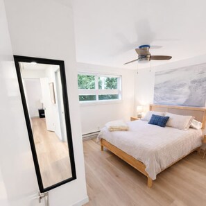 2 chambres, fer et planche à repasser, lit parapluie, draps fournis