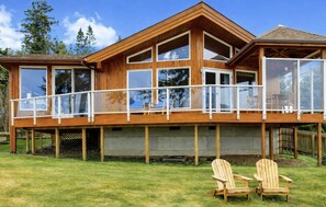Exterior - Langley home with Yoga Studio, Beach Access and more (Langley)