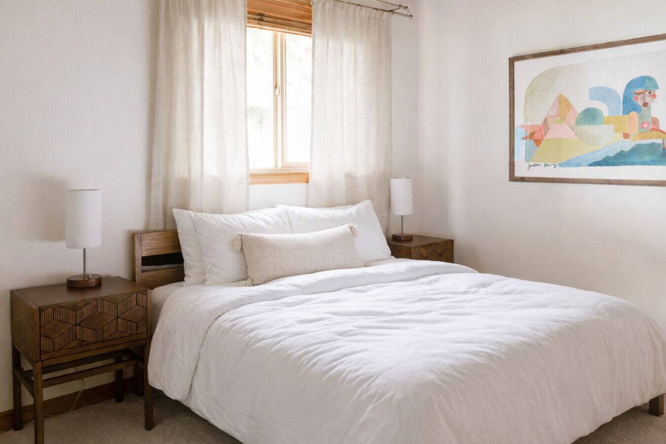 2 bedrooms, desk, iron/ironing board, travel cot