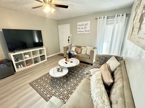 HeirBNB - Downtown Dallas-Lower Greenville