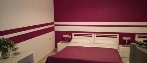 Triple Room, Balcony | Free WiFi