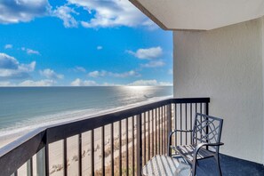 Property grounds - Coastal Chic 1BR Oceanfront Suite (Myrtle Beach)