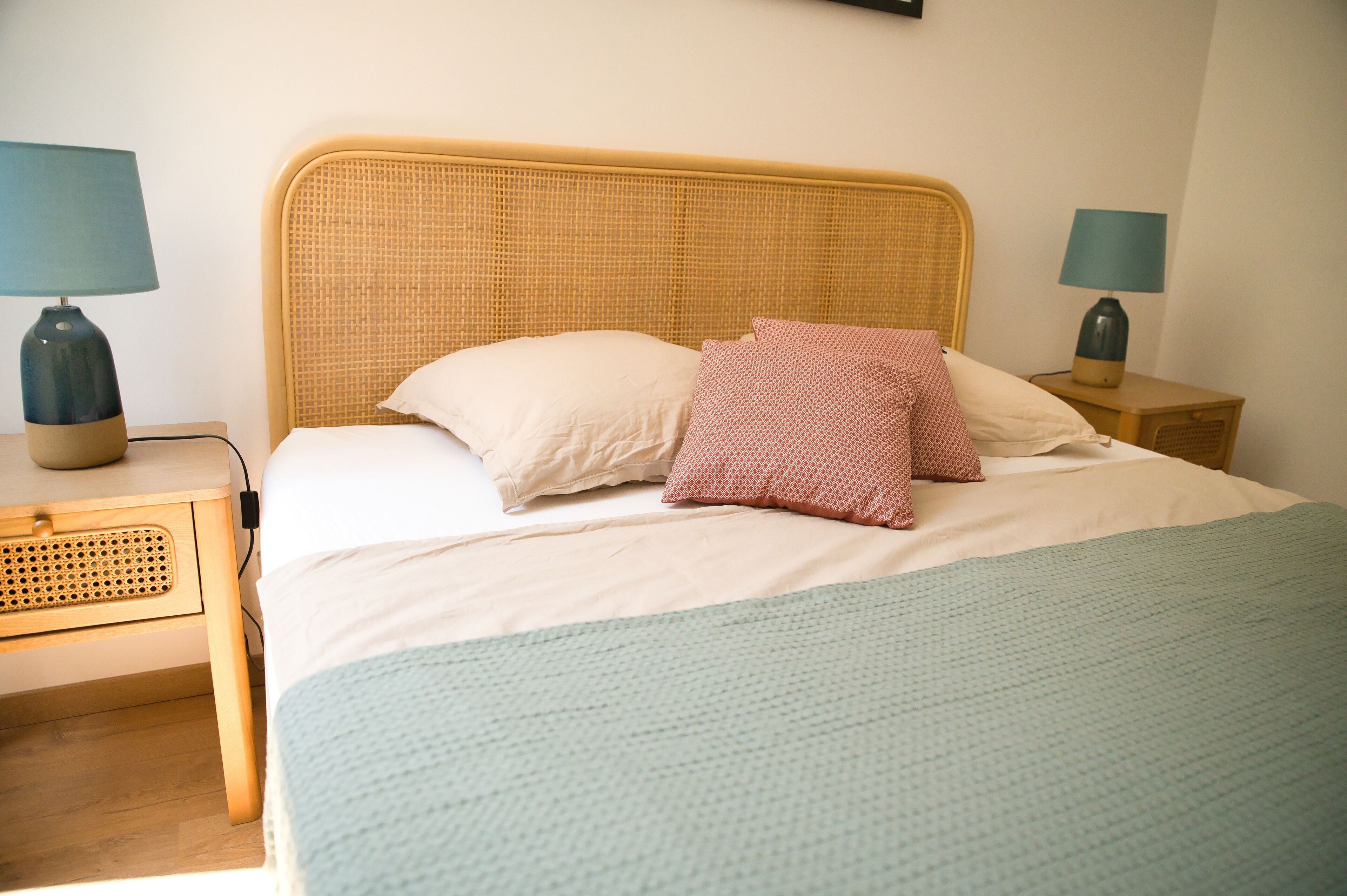 2 slaapkamers, een bureau, een strijkplank/strijkijzer, gratis wifi