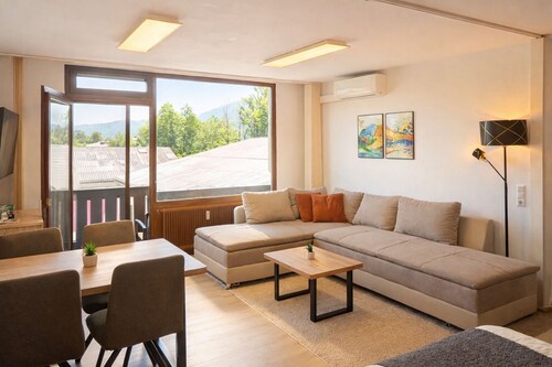 Mountain Lake Suite
a lovely apartment in walking distance of Strobl/Wolfgangsee