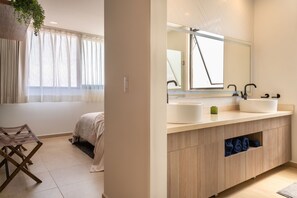 Iron/ironing board, WiFi, bed sheets - 2-bedroom apartment in peaceful Zibatá near local attractions (Zibatá)