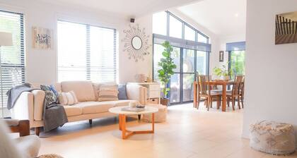 Lush Oasis in Downtown Lennox