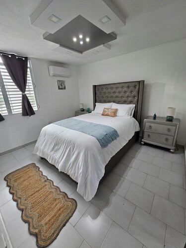 Three-bedroom, two-bathroom residence featuring a fully equipped kitchen