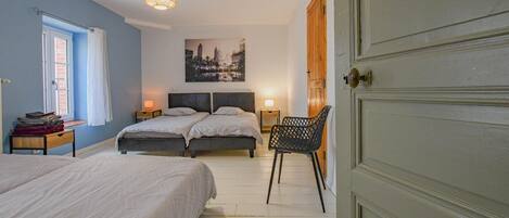 3 bedrooms, travel cot, free WiFi