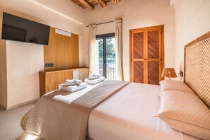 6 bedrooms, in-room safe, iron/ironing board, travel cot -  New Finca Samavara 6 bedrooms Holistic luxury retreat in Ibiza (SANTA EULARIA DES RIU)