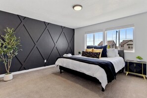 5 chambres, fer et planche à repasser, Wi-Fi, draps fournis