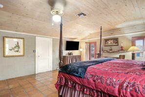 WiFi, bed sheets, wheelchair access - The Guadalupe Getaway (Kerrville)